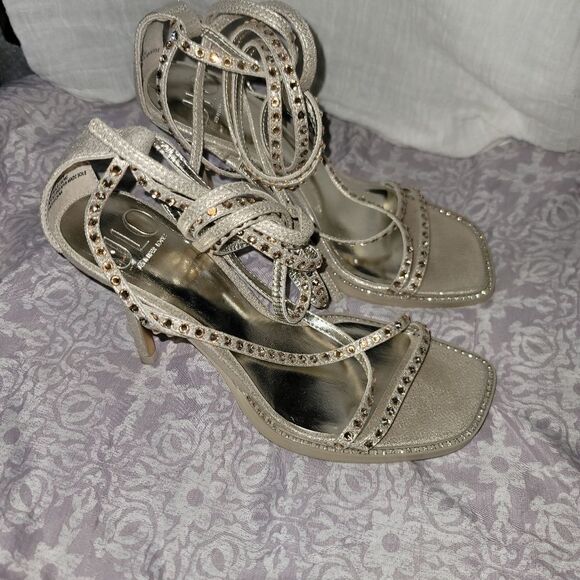 Jennifer Lopez heels - Picture 2 of 7